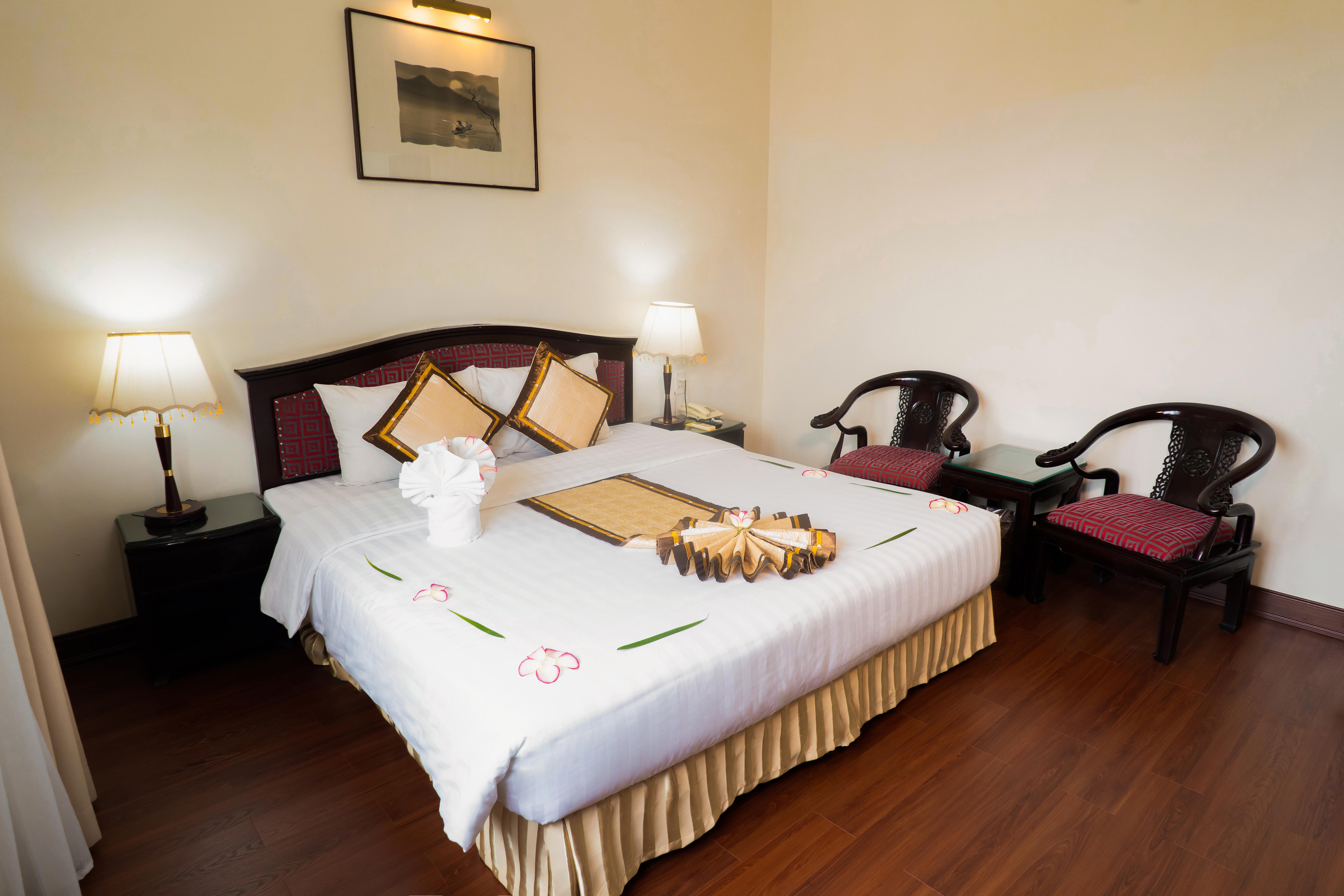 Century Riverside Hotel Hue Esterno foto