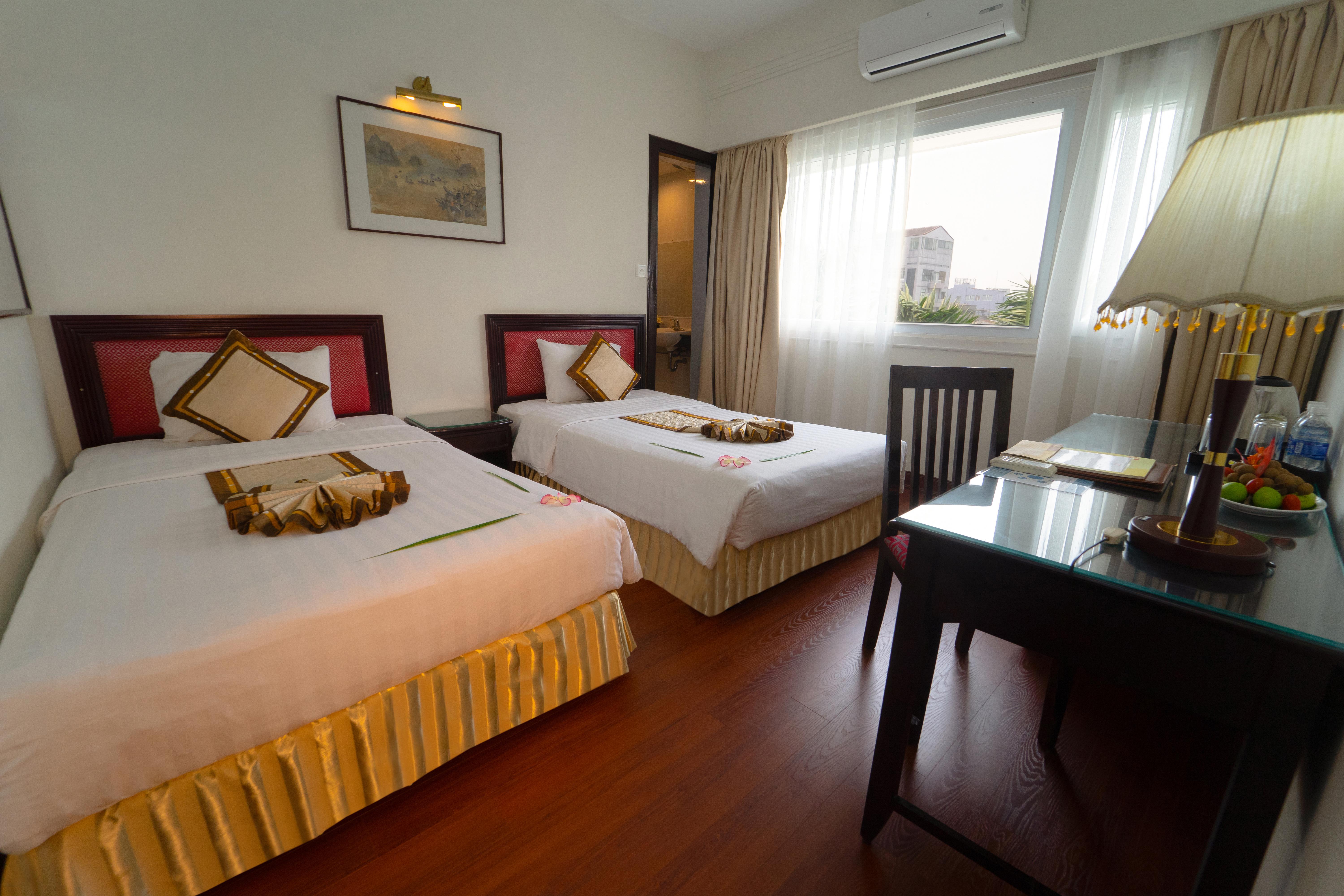 Century Riverside Hotel Hue Esterno foto
