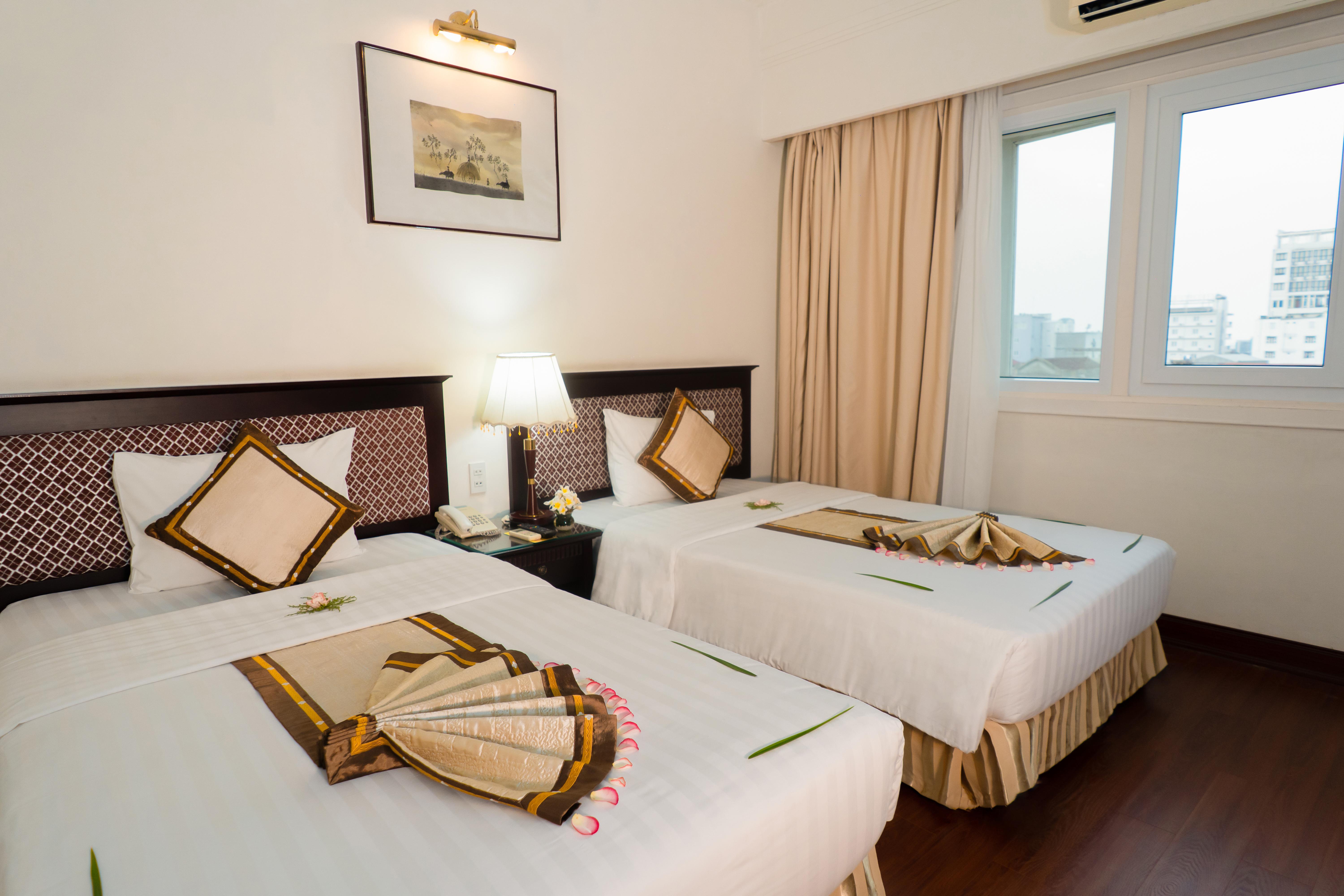 Century Riverside Hotel Hue Esterno foto