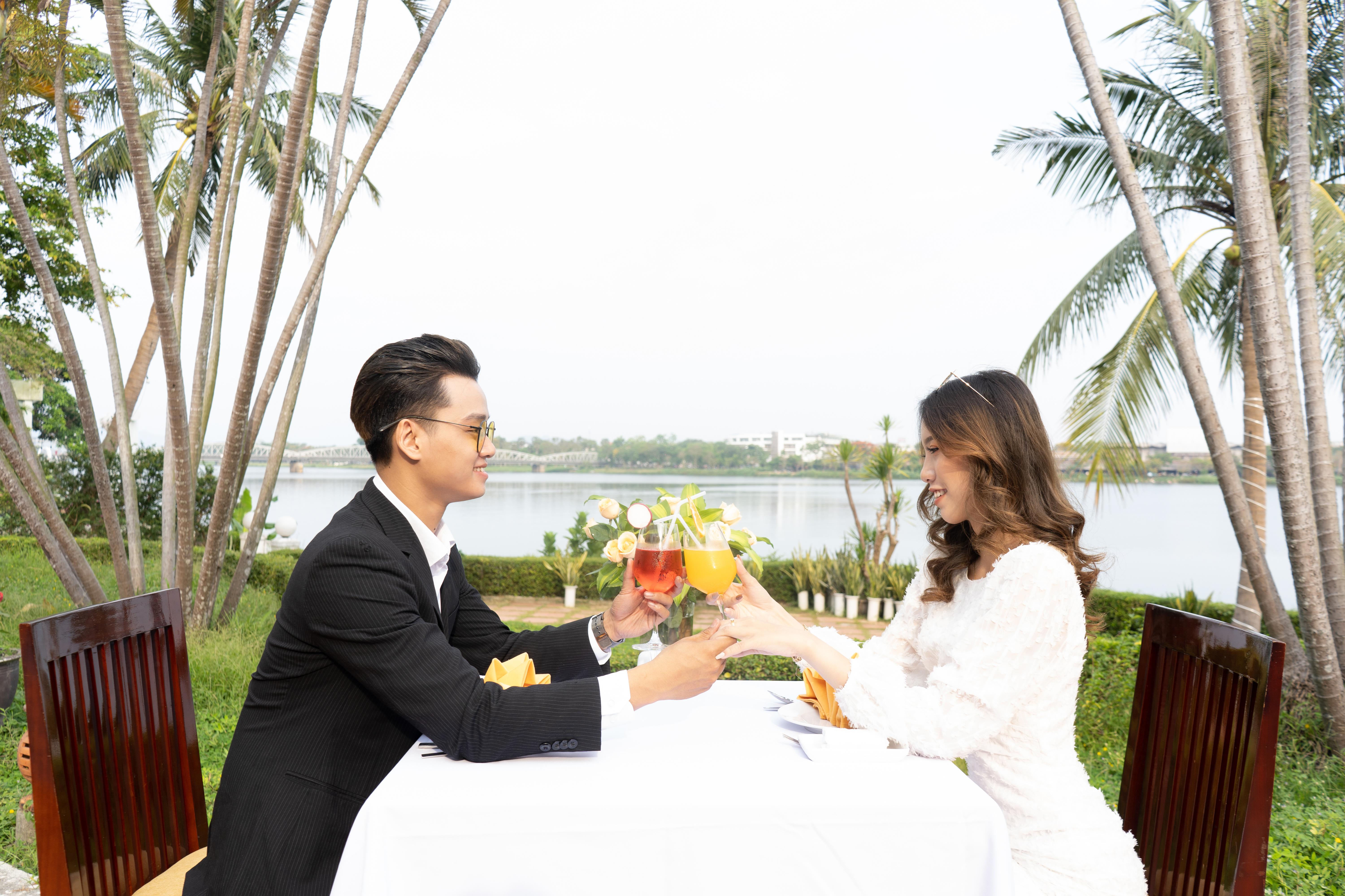 Century Riverside Hotel Hue Esterno foto