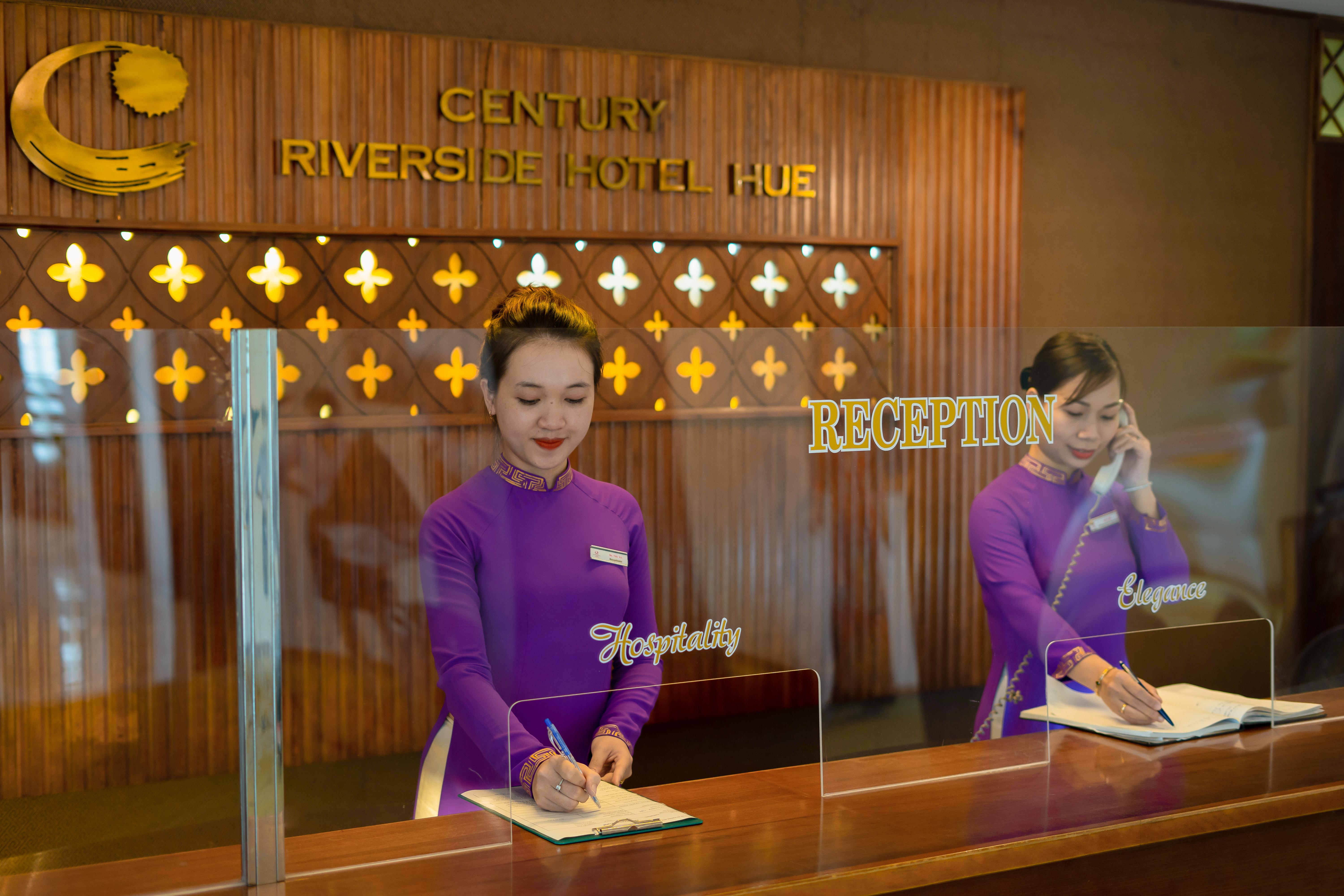Century Riverside Hotel Hue Esterno foto