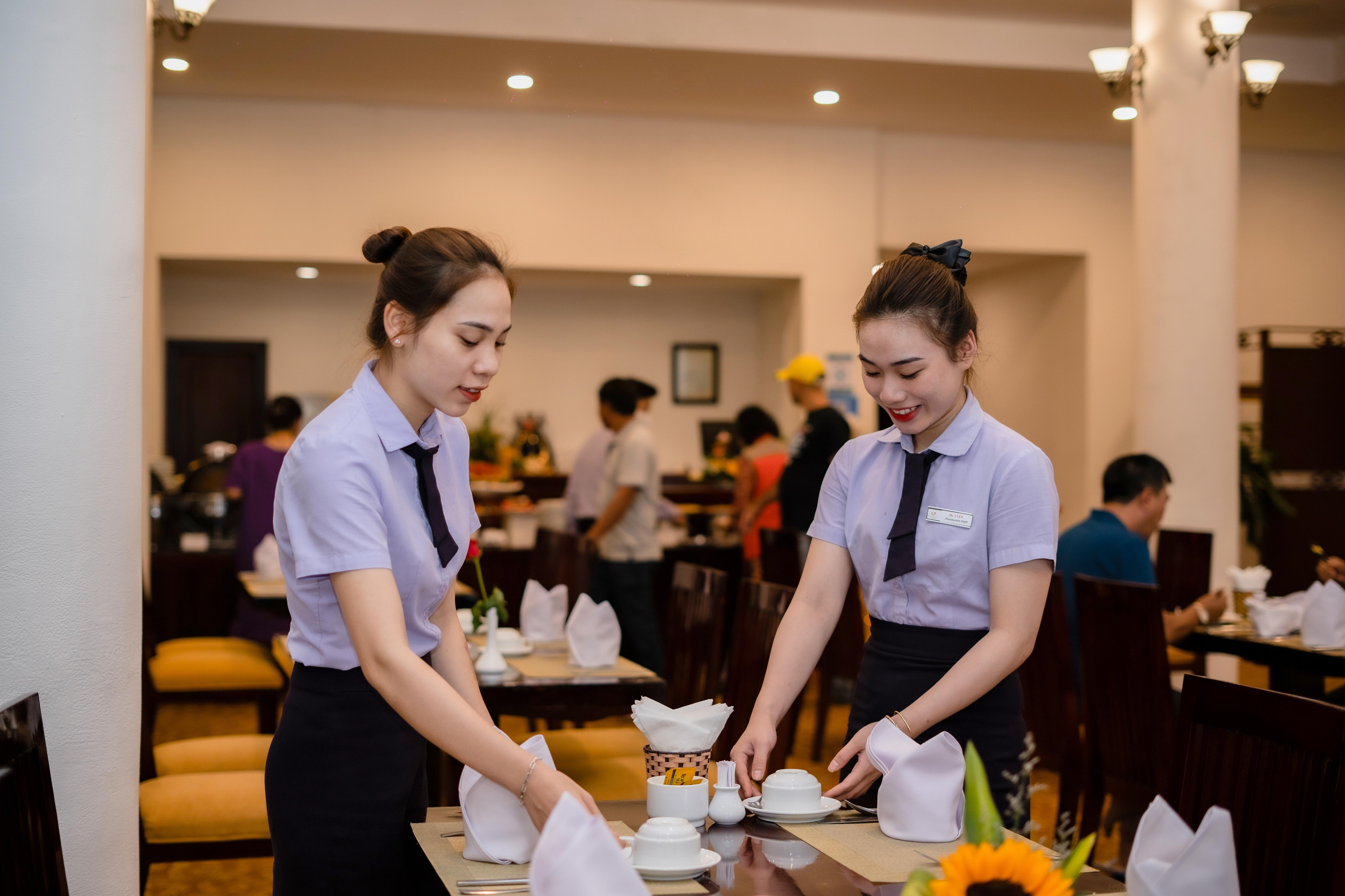 Century Riverside Hotel Hue Esterno foto