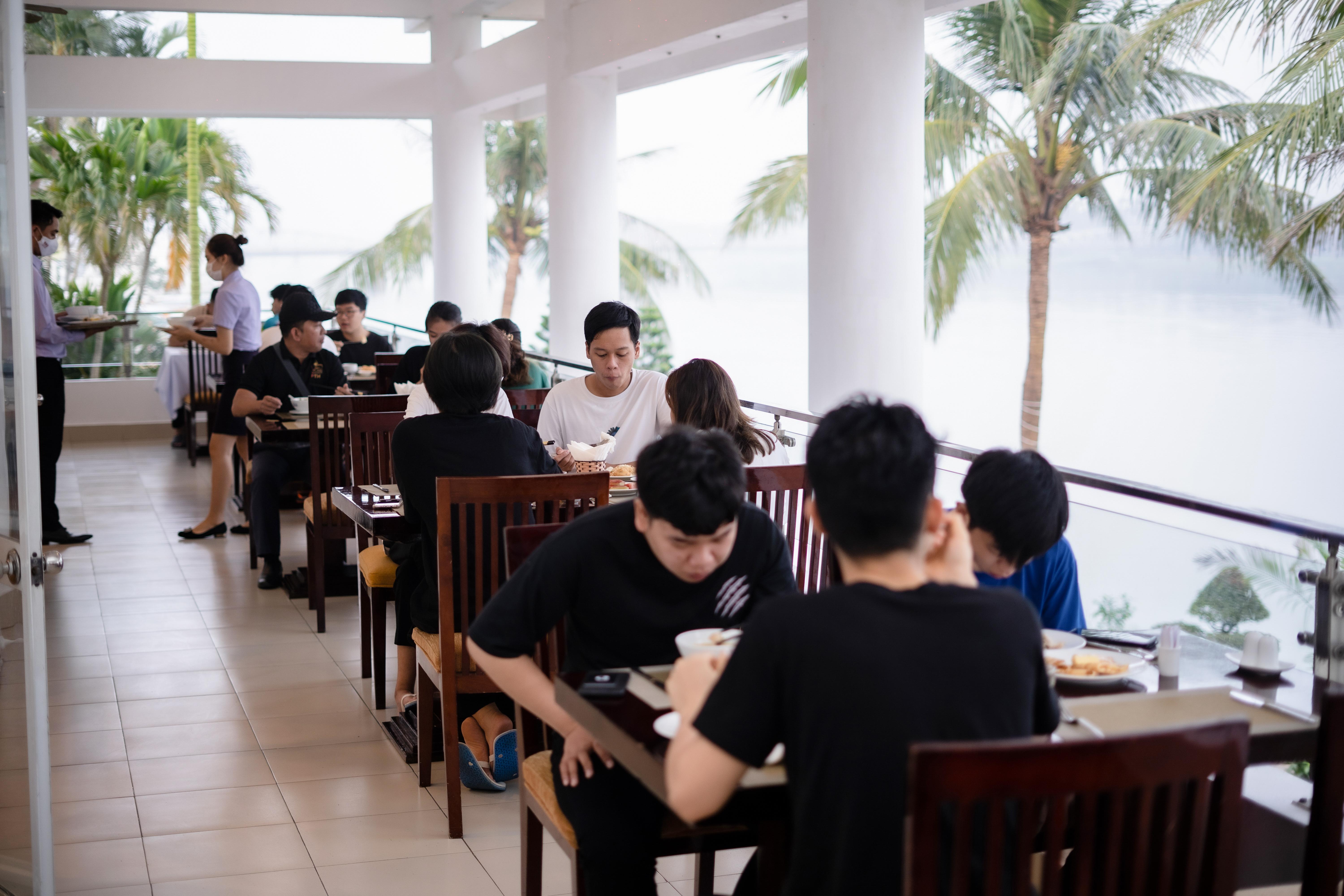 Century Riverside Hotel Hue Esterno foto