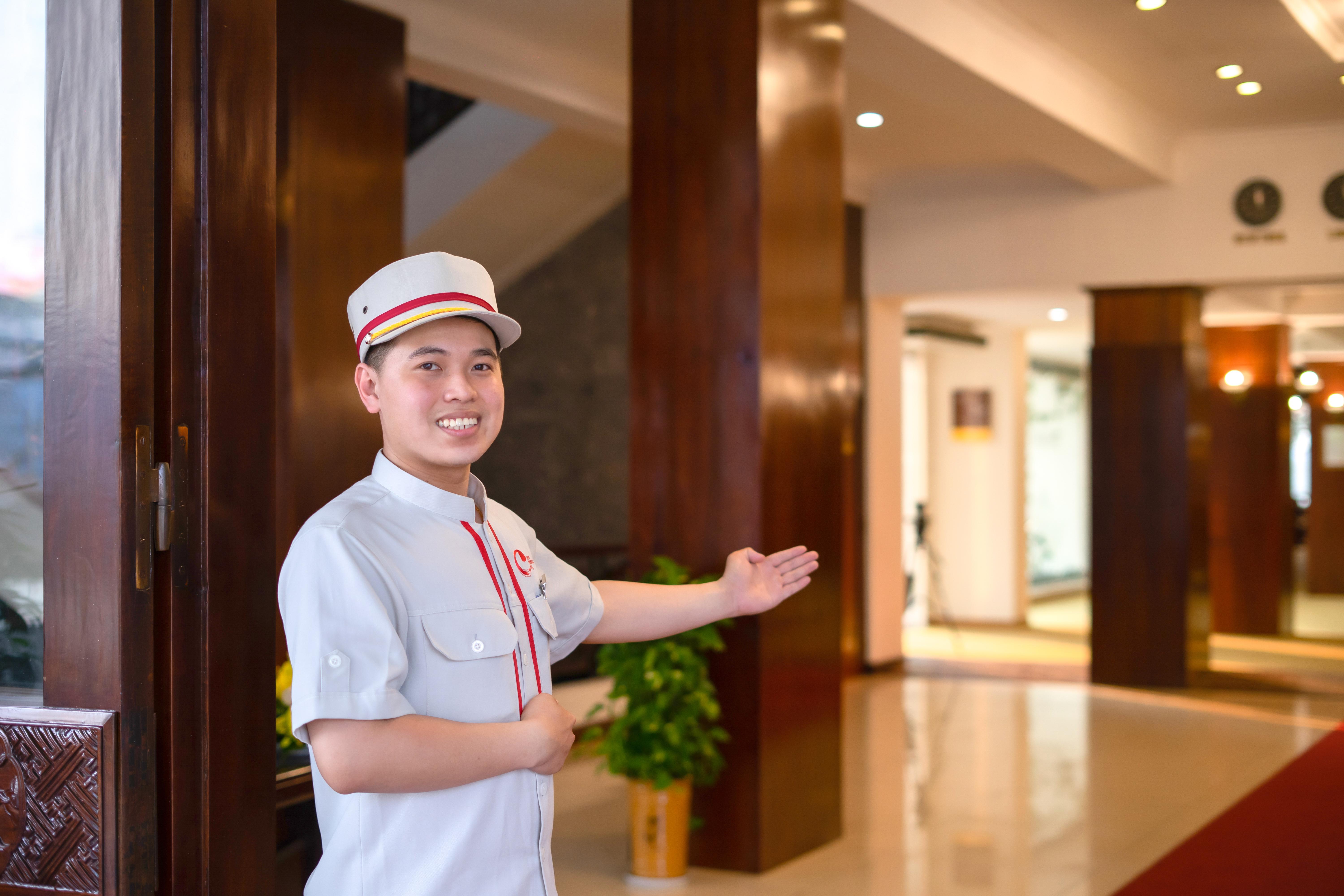 Century Riverside Hotel Hue Esterno foto