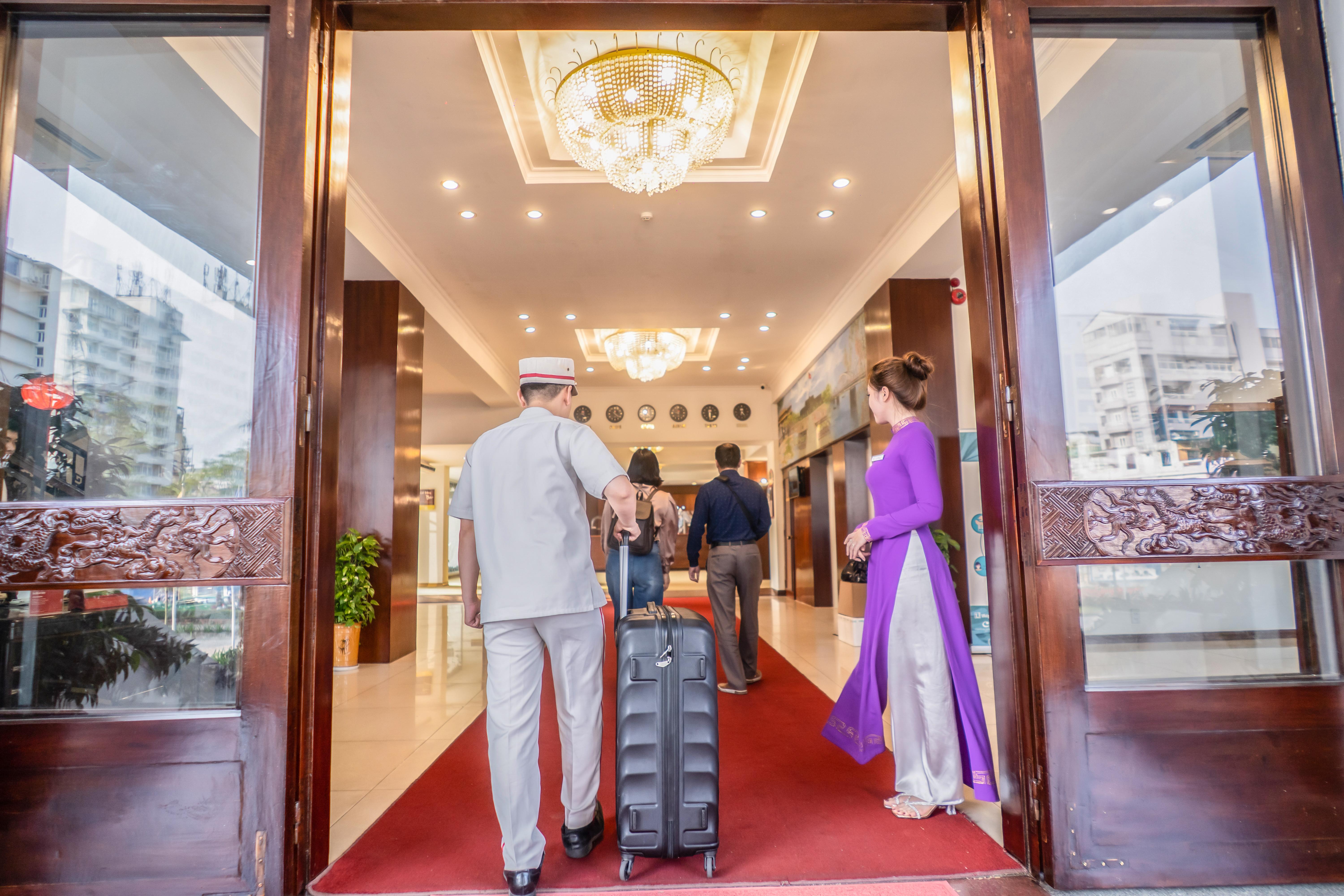 Century Riverside Hotel Hue Esterno foto